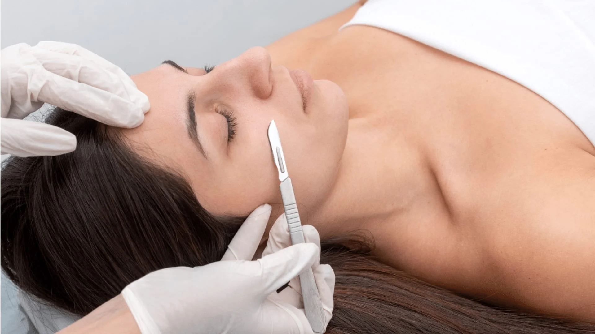 Dermaplane Facial